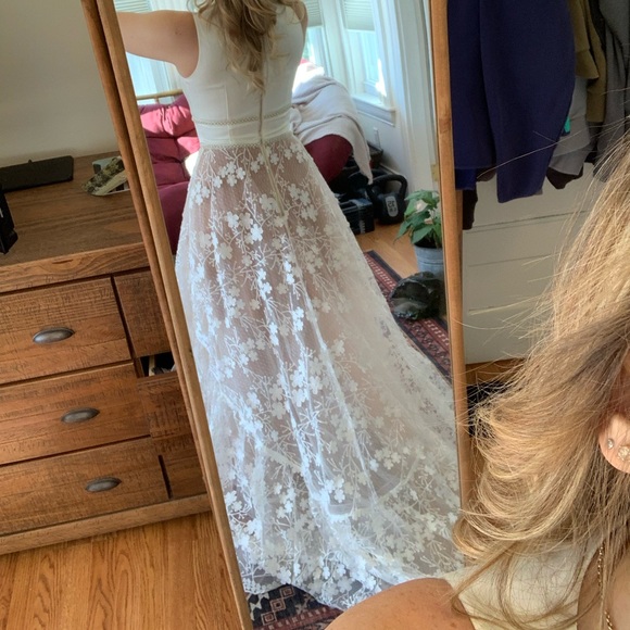 NWT FIONA BRIDAL GOWN IN WHITE - Picture 14 of 16